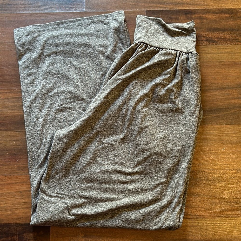 UEU Wide Leg Yoga Pants, Size Large Heathered Brown, Activewear, Loungewear - Picture 8 of 11